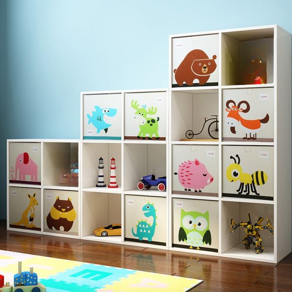 "Animal-Themed Bleached Wood Standard Children's Bookshelf with 5 Shelves, Horizontal Orientation, Lumber Material, Scratch-proofed, 3-8 Bins"